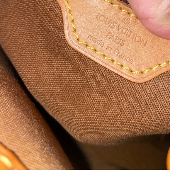 Authentic Louis Vuitton GM - Picture 13 of 13